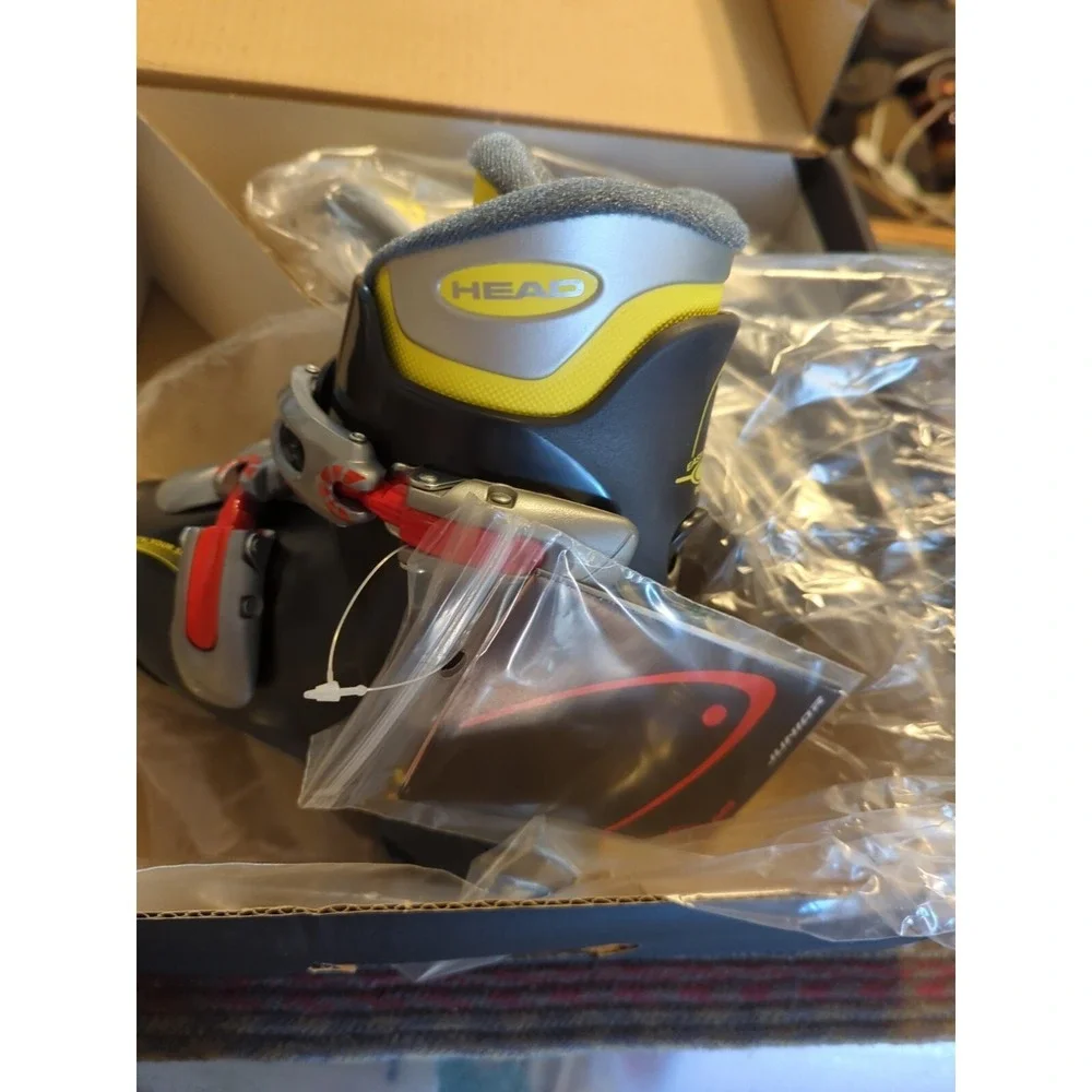 NOS Carve X 2 Kids US‎ Size 13.5 HEAD Ski Boots Brand NEW Kids MP 195